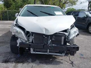 2020 Toyota Sienna XLE Auto Access Seat z VIN 5TDYZ3DC5LS029364, wystawiony jako IAAI lot #42255235 z przebiegiem 44 798 mil mil oraz . Historia ofert i sprzedaży dostępna na DreamBid. Obrazek 13.