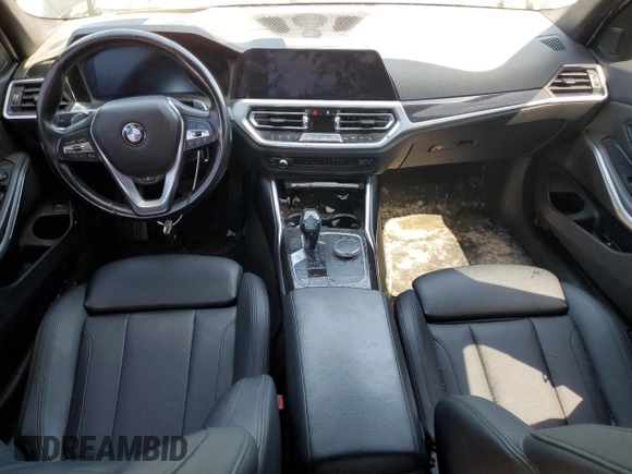 2019 BMW 3 Series 330i z VIN WBA5R1C57KFH03202, wystawiony jako Copart lot #51518915 z przebiegiem 172 464 mil mil oraz Szkody całkowita. Historia ofert i sprzedaży dostępna na DreamBid. Obrazek 8.