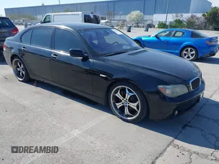 2006 BMW 7 Series 750Li with VIN WBAHN83576DT38794, listed as a IAAI auction lot 41883079 with 157,310 mi miles. Bid and sale history available at carsss.com. Image 1.