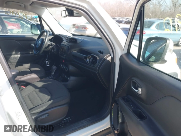 2017 Jeep Renegade Latitude with VIN ZACCJBBB9HPG56028, listed as a IAAI auction lot 41780912 with 55,482 mi miles. Bid and sale history available at carsss.com. Image 5.