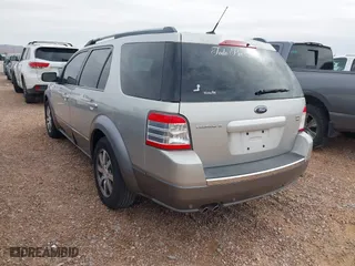 2008 Ford Taurus X SEL with VIN 1FMDK05W08GA34981, listed as a IAAI auction lot 41375371 with 233,889 mi miles. Bid and sale history available at carsss.com. Image 3.