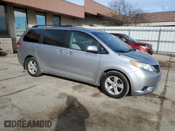 2012 Toyota Sienna LE AAS z VIN 5TDKK3DC7CS192916, wystawiony jako Copart lot #43219255 z przebiegiem 214 612 mil mil oraz Nie do naprawy • Non repairable. Historia ofert i sprzedaży dostępna na DreamBid. Obrazek 4.