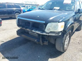 2008 Ford Explorer XLT with VIN 1FMEU73E78UA94422, listed as a IAAI auction lot 41888911 with 253,932 mi miles. Bid and sale history available at carsss.com. Image 6.