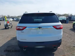 2019 Chevrolet Traverse LT Cloth with VIN 1GNERGKW5KJ258170, listed as a IAAI auction lot 41892901 with 132,490 mi miles. Bid and sale history available at carsss.com. Image 16.