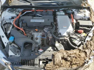 2015 Honda Accord Touring z VIN 1HGCR6F75FA009100, wystawiony jako Copart lot #64718605 z przebiegiem Nie podano mil oraz Szkoda całkowita • Salvage title. Historia ofert i sprzedaży dostępna na DreamBid. Obrazek 11.