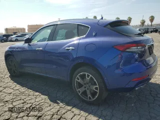 2022 Maserati Levante GT with VIN ZN661XUA0NX407235, listed as a Copart auction lot 60678025 with 16,498 mi miles and Clean title. Bid and sale history available at DreamBid. Image 2.