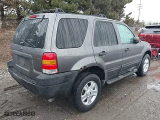 2004 Ford Escape XLT with VIN 1FMYU93134KA37307, listed as a IAAI auction lot 41514916 with 207,522 mi miles. Bid and sale history available at carsss.com. Image 4.