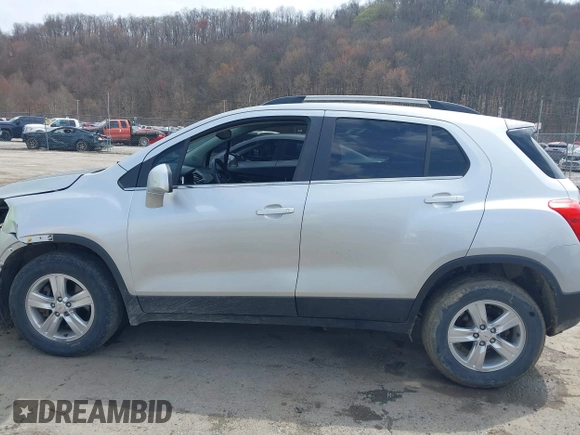 2015 Chevrolet Trax LT with VIN KL7CJRSB2FB171503, listed as a IAAI auction lot 41935289 with 115,880 mi miles and . Bid and sale history available at carsss.com. Image 14.