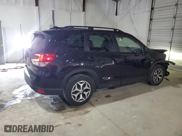 2023 Subaru Forester Premium with VIN JF2SKAEC7PH458871, listed as a Copart auction lot 44394525 with 123,694 mi miles and Salvage Title. Bid and sale history available at carsss.com. Image 3.
