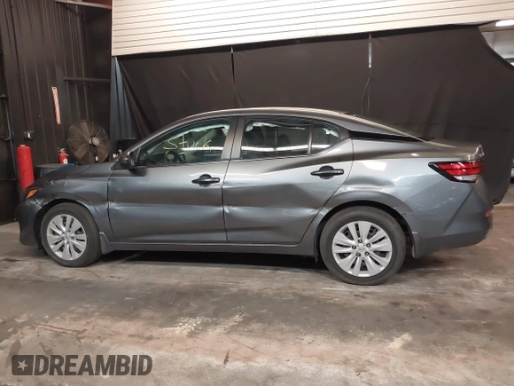2024 Nissan Sentra S z VIN 3N1AB8BV5RY233271, wystawiony jako IAAI lot #41785846 z przebiegiem 18 181 mil mil oraz . Historia ofert i sprzedaży dostępna na DreamBid. Obrazek 14.