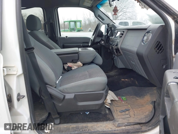 2012 Ford F-250 XL with VIN 1FT7W2BT0CEB41304, listed as a IAAI auction lot 41912853 with 275,348 mi miles and . Bid and sale history available at DreamBid. Image 5.