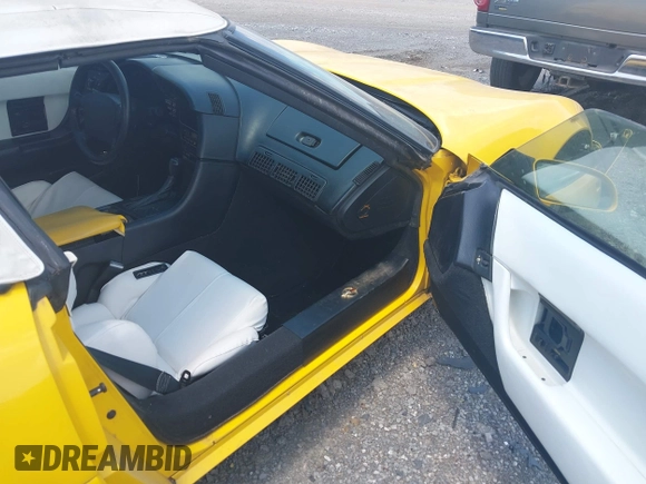 1993 Chevrolet Corvette with VIN 1G1YY33P3P5105871, listed as a IAAI auction lot 42436099 with 104,923 mi miles and . Bid and sale history available at DreamBid. Image 5.