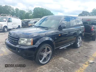 2006 Land Rover Range Rover Sport HSE z VIN SALSF25436A924149, wystawiony jako IAAI lot #42187760 z przebiegiem 192 011 mil mil oraz . Historia ofert i sprzedaży dostępna na DreamBid. Obrazek 2.