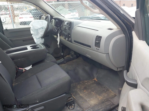 2011 Chevrolet Silverado 1500 Work Truck with VIN 1GCNKPEA8BZ323334, listed as a IAAI auction lot 41149026 with 84,604 mi miles. Bid and sale history available at carsss.com. Image 5.