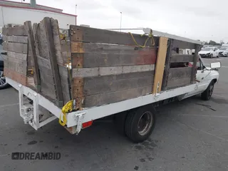 1988 Toyota Pickup с VIN JT5RN75U2J0020695, выставлен на аукционе IAAI как лот 42206950 с пробегом 75 326 миль миль и . История ставок и продаж доступна на DreamBid. Изображение 4.