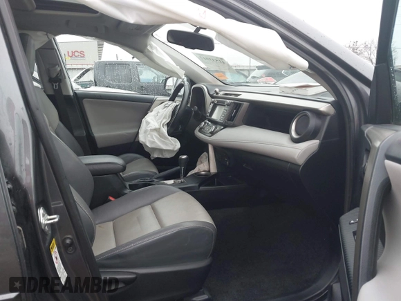 2014 Toyota RAV4 Limited with VIN 2T3DFREV2EW154348, listed as a IAAI auction lot 41533941 with 185,469 mi miles. Bid and sale history available at carsss.com. Image 5.
