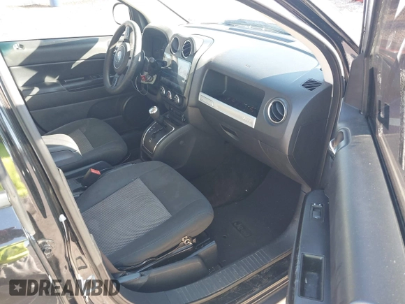 2015 Jeep Compass Sport with VIN 1C4NJCBB0FD110728, listed as a IAAI auction lot 41405949 with 170,614 mi miles. Bid and sale history available at carsss.com. Image 5.