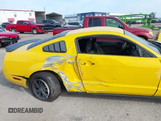 2005 Ford Mustang Deluxe with VIN 1ZVFT80N255136181, listed as a IAAI auction lot 42096578 with 151,696 mi miles and . Bid and sale history available at DreamBid. Image 6.