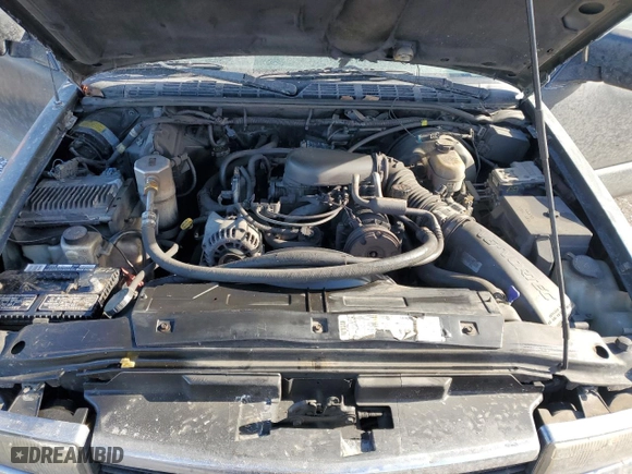 2000 Chevrolet S-10 LS with VIN 1GCCS14W7Y8286972, listed as a Copart auction lot 84642504 with 200,833 mi miles and Salvage Title. Bid and sale history available at carsss.com. Image 11.