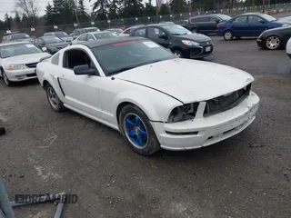 2007 Ford Mustang GT Deluxe with VIN 1ZVFT82H075304832, listed as a IAAI auction lot 41671385 with 103,268 mi miles and . Bid and sale history available at DreamBid. Image 1.