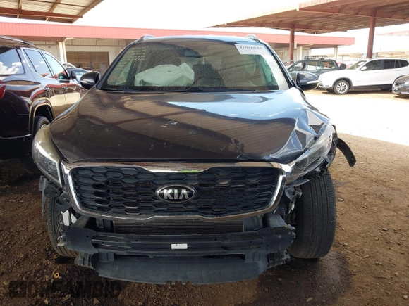 2019 Kia Sorento LX z VIN 5XYPGDA32KG439966, wystawiony jako IAAI lot #42046846 z przebiegiem 101 592 mil mil oraz . Historia ofert i sprzedaży dostępna na DreamBid. Obrazek 12.