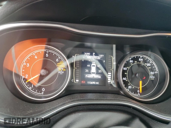 2019 Jeep Cherokee Latitude z VIN 1C4PJLCBXKD332002, wystawiony jako Copart lot #56652185 z przebiegiem 113 690 mil mil oraz Szkoda całkowita • Salvage title. Historia ofert i sprzedaży dostępna na DreamBid. Obrazek 9.