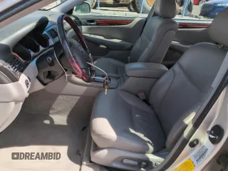 2002 Lexus ES 300 with VIN JTHBF30G725034964, listed as a Copart auction lot 51224395 with 100,097 mi miles and Salvage Title. Bid and sale history available at DreamBid. Image 7.