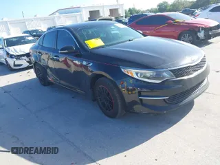 2018 Kia Optima LX with VIN 5XXGT4L33JG195305, listed as a IAAI auction lot 41943348 with 174,458 mi miles. Bid and sale history available at carsss.com. Image 1.