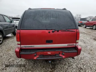 2000 GMC Jimmy SLE Convenience with VIN 1GKDT13W0Y2273829, listed as a Copart auction lot 84811284 with 129,635 mi miles and Salvage Title. Bid and sale history available at carsss.com. Image 6.