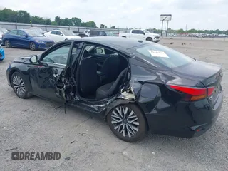 2024 Nissan Altima SV with VIN 1N4BL4DV7RN432023, listed as a IAAI auction lot 42411567 with 22,958 mi miles and . Bid and sale history available at DreamBid. Image 3.