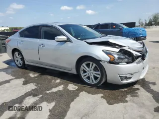 2013 Nissan Altima S z VIN 1N4BL3AP6DC113037, wystawiony jako Copart lot #57815955 z przebiegiem 129 447 mil mil oraz Szkoda całkowita • Salvage title. Historia ofert i sprzedaży dostępna na DreamBid. Obrazek 4.