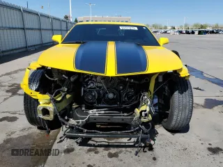 2010 Chevrolet Camaro 2SS z VIN 2G1FK1EJ5A9128567, wystawiony jako Copart lot #55323215 z przebiegiem 40 219 mil mil oraz Szkody całkowita. Historia ofert i sprzedaży dostępna na DreamBid. Obrazek 5.