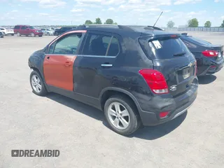 2020 Chevrolet Trax LT with VIN KL7CJLSB6LB014470, listed as a IAAI auction lot 42194730 with Not Provided miles and . Bid and sale history available at DreamBid. Image 3.