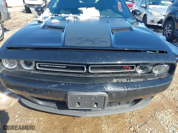 2015 Dodge Challenger R/T with VIN 2C3CDZAT9FH861314, listed as a IAAI auction lot 41373091 with 32,615 mi miles. Bid and sale history available at carsss.com. Image 6.
