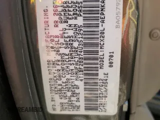 2004 Toyota Avalon XL z VIN 4T1BF28B74U351295, wystawiony jako Copart lot #78364424 z przebiegiem 129 130 mil mil oraz Szkoda całkowita • Salvage title. Historia ofert i sprzedaży dostępna na DreamBid. Obrazek 12.