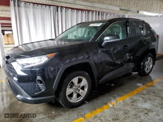 2020 Toyota RAV4 XLE with VIN 2T3P1RFV0LC111605, listed as a Copart auction lot 46594045 with 61,386 mi miles and Clean Title. Bid and sale history available at carsss.com. Image 1.