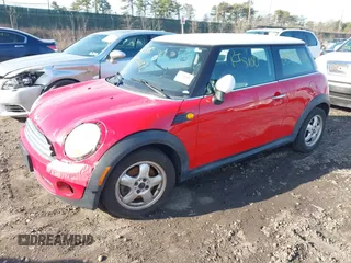 2008 MINI Hardtop with VIN WMWMF33568TT60843, listed as a IAAI auction lot 41948286 with Not Provided miles and . Bid and sale history available at DreamBid. Image 2.