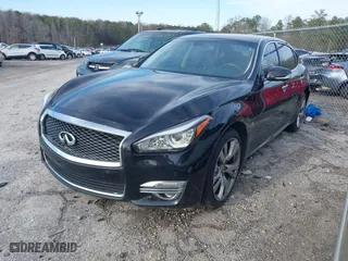2017 Infiniti Q70L 3.7 with VIN JN1BY1PR6HM210363, listed as a IAAI auction lot 41578525 with 111,792 mi miles. Bid and sale history available at carsss.com. Image 17.