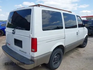 2003 Chevrolet Astro z VIN 1GNEL19X43B130950, wystawiony jako IAAI lot #42215392 z przebiegiem 276 357 mil mil oraz . Historia ofert i sprzedaży dostępna na DreamBid. Obrazek 4.