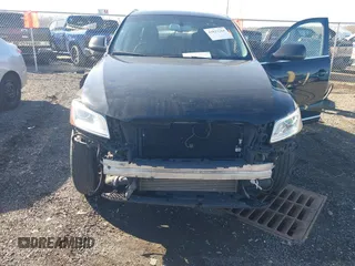 2014 Audi Q5 Premium Plus with VIN WA1LFAFPXEA073202, listed as a IAAI auction lot 41823284 with 98,779 mi miles. Bid and sale history available at carsss.com. Image 6.