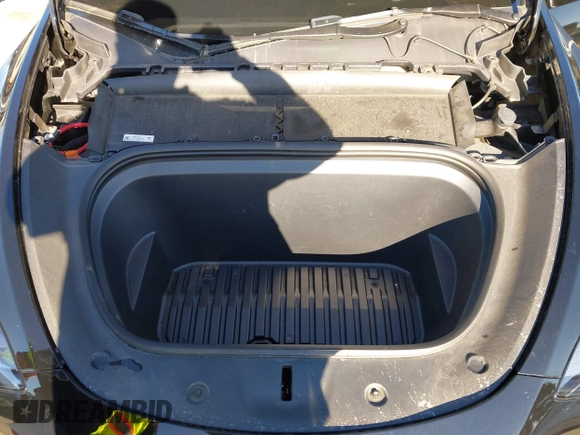 2024 Tesla Model Y Long Range with VIN 7SAYGDEEXRF983040, listed as a IAAI auction lot 41555332 with 79,506 mi miles and . Bid and sale history available at DreamBid. Image 10.