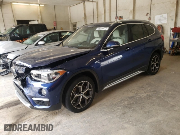 2018 BMW X1 xDrive28i with VIN WBXHT3C30J3H33429, listed as a Copart auction lot 49220033 with 28,916 mi miles. Bid and sale history available at carsss.com. Image 1.
