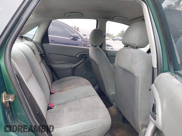 2000 Ford Focus LX with VIN 1FAFP33P8YW336316, listed as a IAAI auction lot 41904496 with 215,100 mi miles and . Bid and sale history available at carsss.com. Image 8.