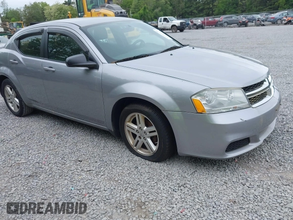 2014 Dodge Avenger SE z VIN 1C3CDZAG7EN226732, wystawiony jako IAAI lot #42383178 z przebiegiem 113 867 mil mil oraz . Historia ofert i sprzedaży dostępna na DreamBid. Obrazek 1.