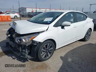 2022 Nissan Versa SV z VIN 3N1CN8EV4NL839437, wystawiony jako IAAI lot #42020629 z przebiegiem 46 138 mil mil oraz . Historia ofert i sprzedaży dostępna na DreamBid. Obrazek 2.
