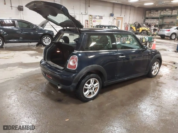 2012 MINI Cooper Hardtop with VIN WMWSU3C54CT543292, listed as a IAAI auction lot 41419223 with 118,487 mi miles. Bid and sale history available at carsss.com. Image 4.
