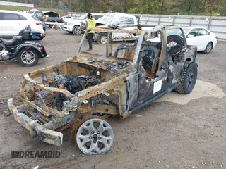 2018 Jeep Wrangler Unlimited Rubicon с VIN 1C4HJXFG2JW239609, выставлен на аукционе IAAI как лот 40743181 с пробегом Не указан миль и . История ставок и продаж доступна на DreamBid. Изображение 2.