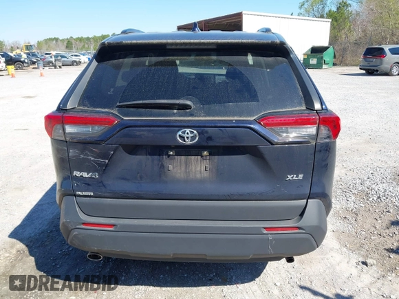 2021 Toyota RAV4 XLE with VIN JTMW1RFV9MD070870, listed as a IAAI auction lot 41719312 with 576,675 mi miles. Bid and sale history available at carsss.com. Image 16.