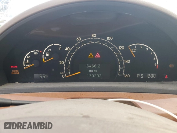 2001 Mercedes-Benz S 320/430/500 with VIN WDBNG70J31A197565, listed as a Copart auction lot 42540745 with 139,202 mi miles and Salvage Title. Bid and sale history available at carsss.com. Image 9.