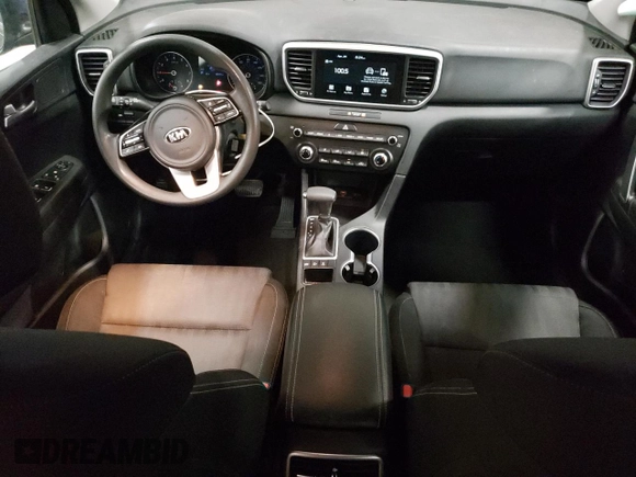 2021 Kia Sportage LX z VIN KNDPMCAC9M7934023, wystawiony jako Copart lot #54761945 z przebiegiem 88 540 mil mil oraz Szkoda całkowita • Salvage title. Historia ofert i sprzedaży dostępna na DreamBid. Obrazek 8.